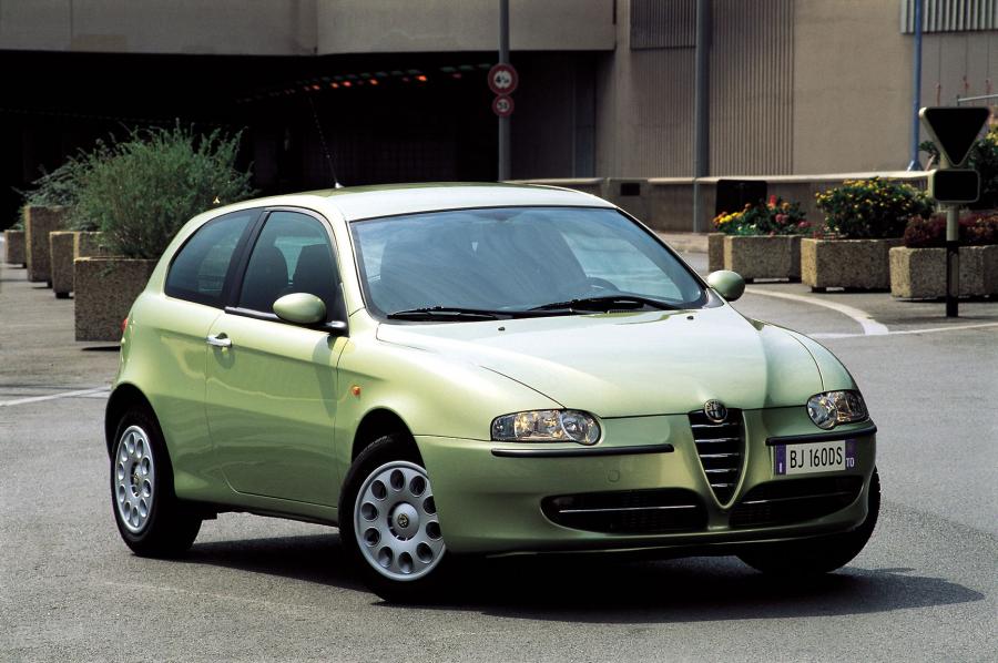  Alfa Romeo 147 3-Door (937A) 2000 года  (фото 11 из 43)